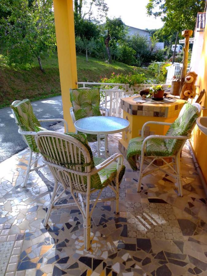 Pićan Apartman Sirena מראה חיצוני תמונה