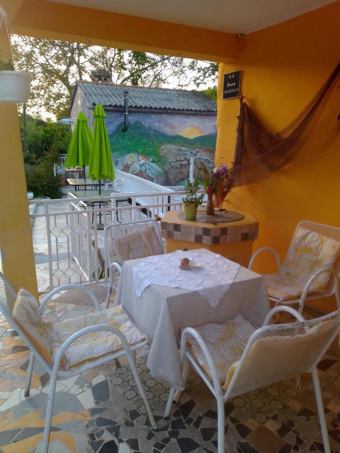 Pićan Apartman Sirena מראה חיצוני תמונה