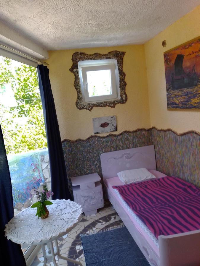 Pićan Apartman Sirena מראה חיצוני תמונה