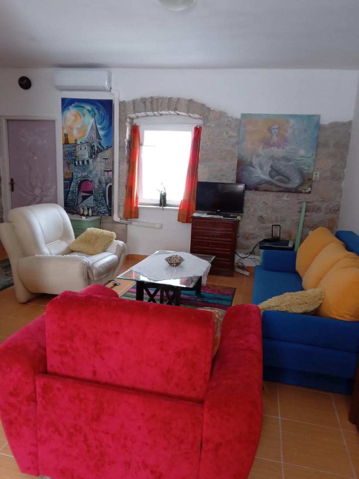 Pićan Apartman Sirena מראה חיצוני תמונה