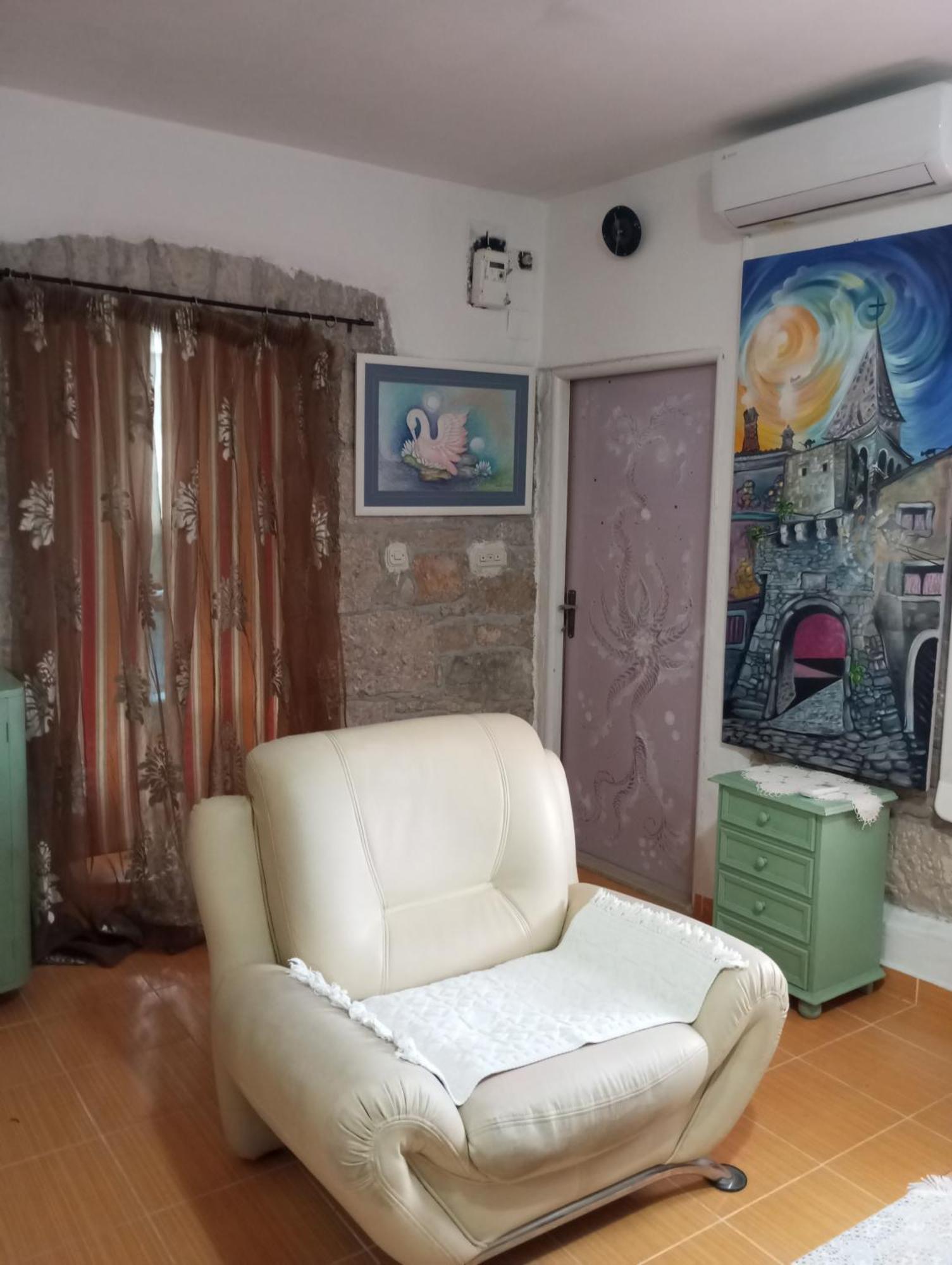 Pićan Apartman Sirena מראה חיצוני תמונה
